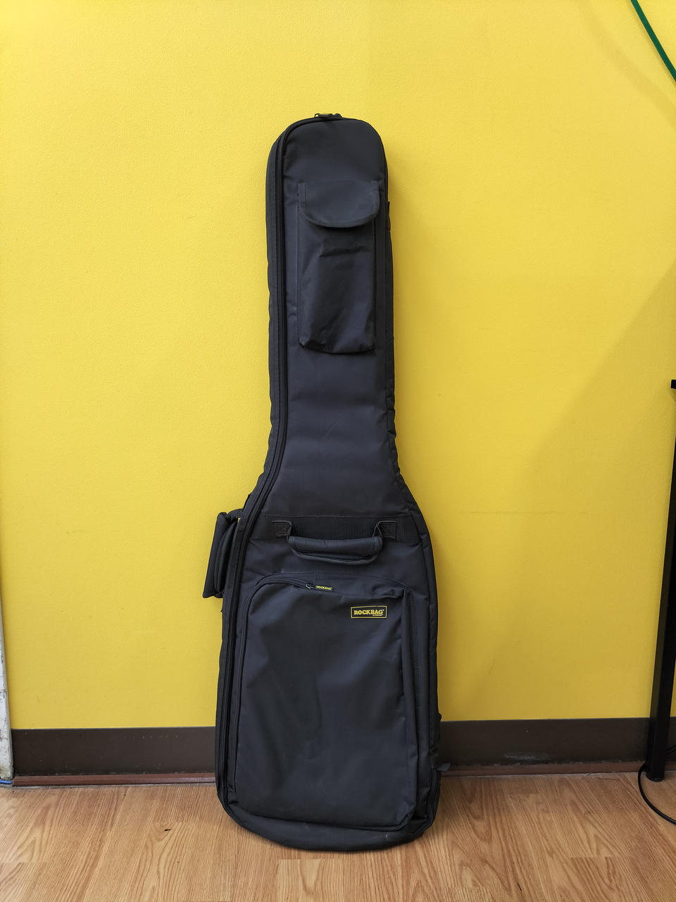 付属品のGIGバッグです。