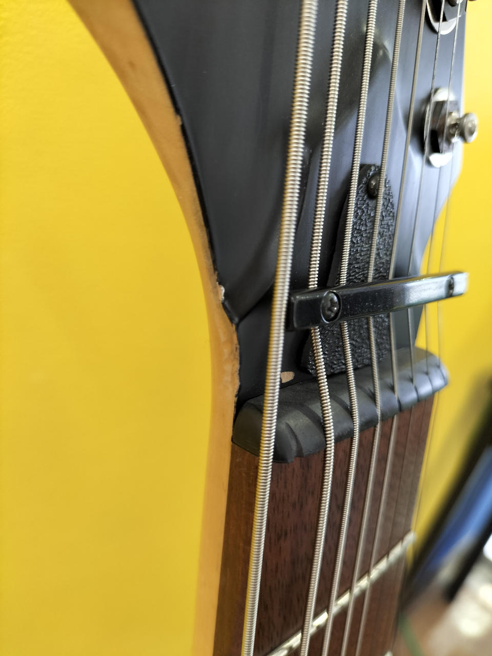 ヘッド側面にキズあり