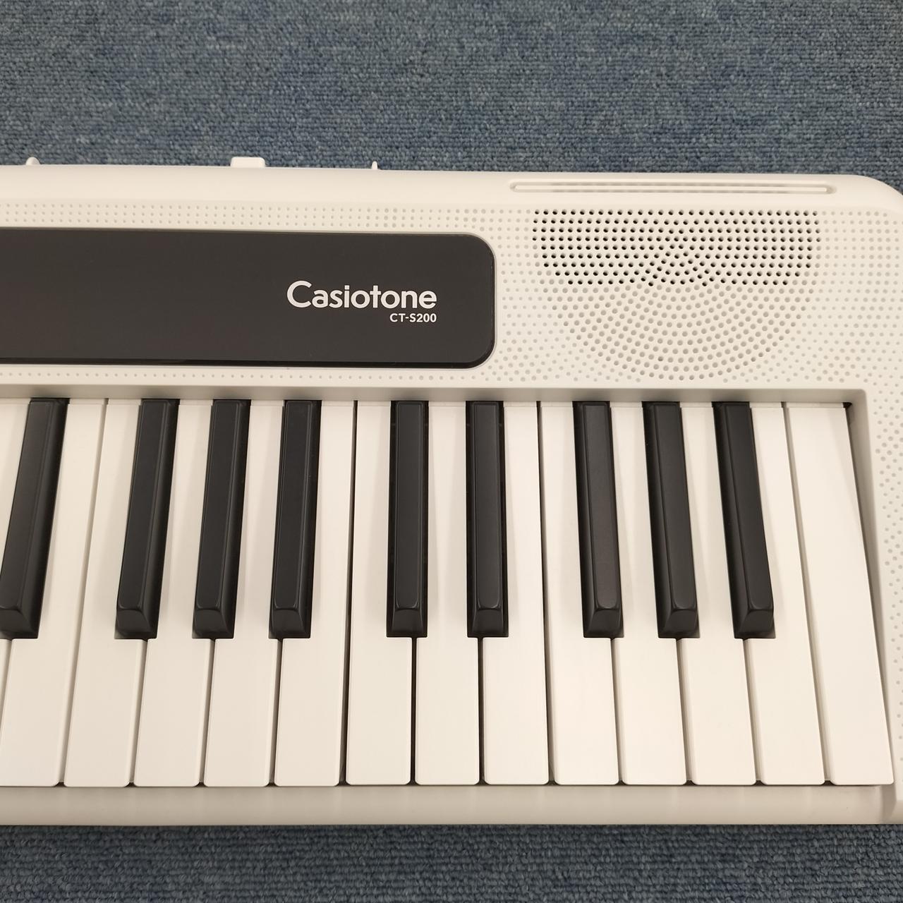 CASIO CT-S200WE 電子キーボード 中古 カシオ ピアノ Amazon | カシオ（CASIO）電子キーボード Casiotone CT-S200WE