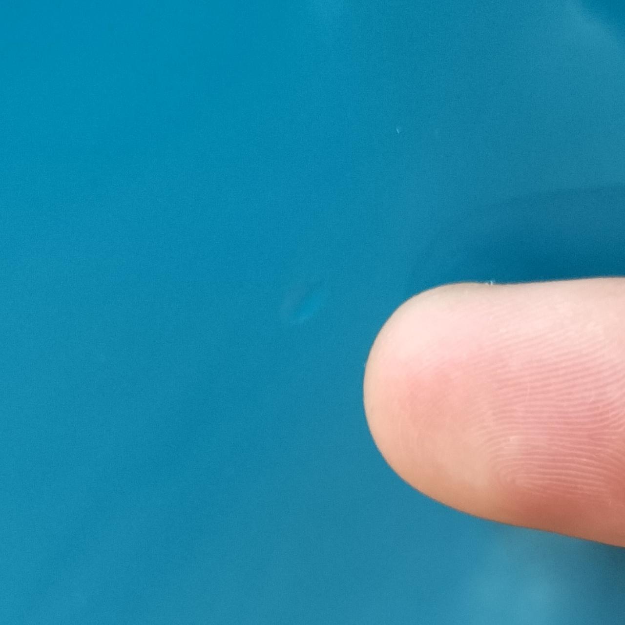 ボディ裏に傷あります。