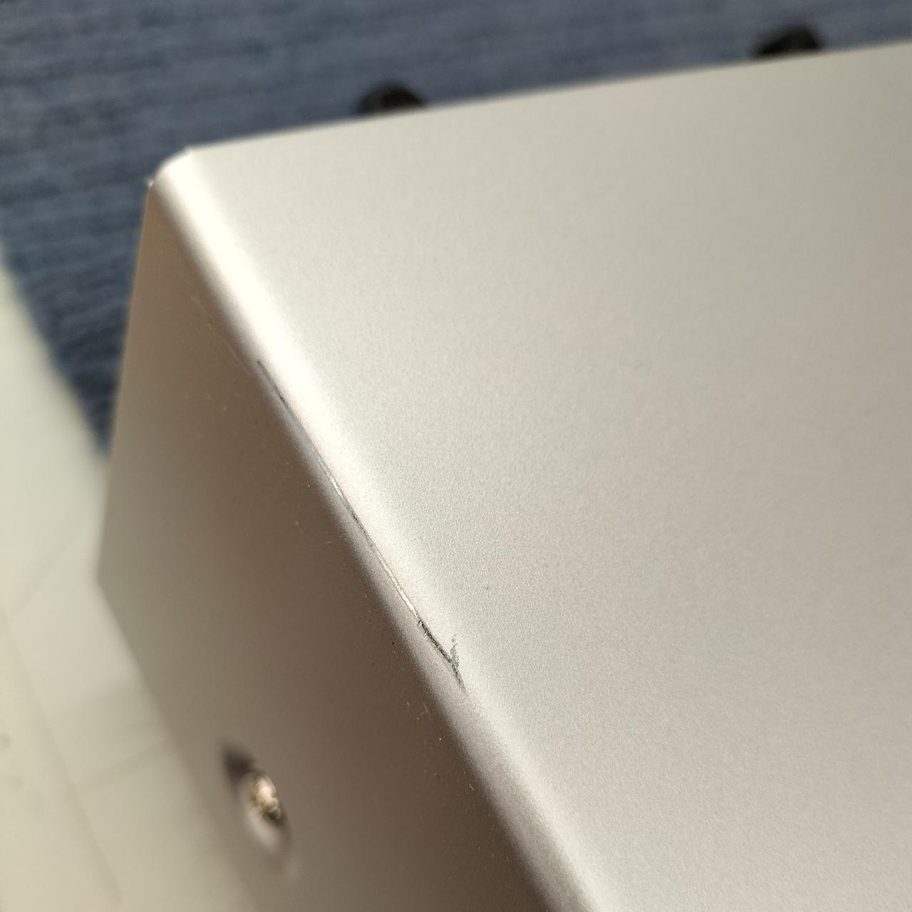 キズあります。