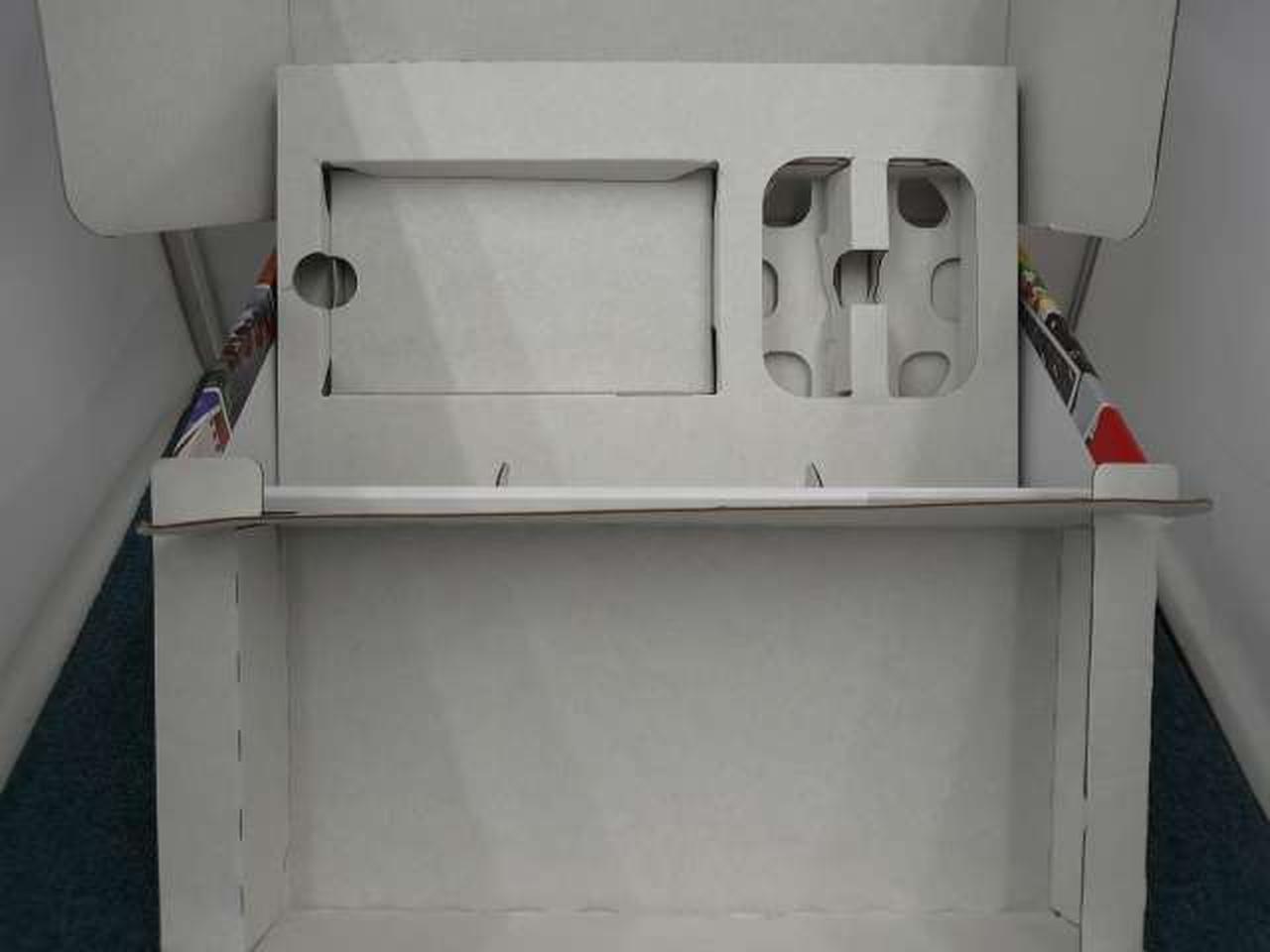 破れ , ヘコみ あり