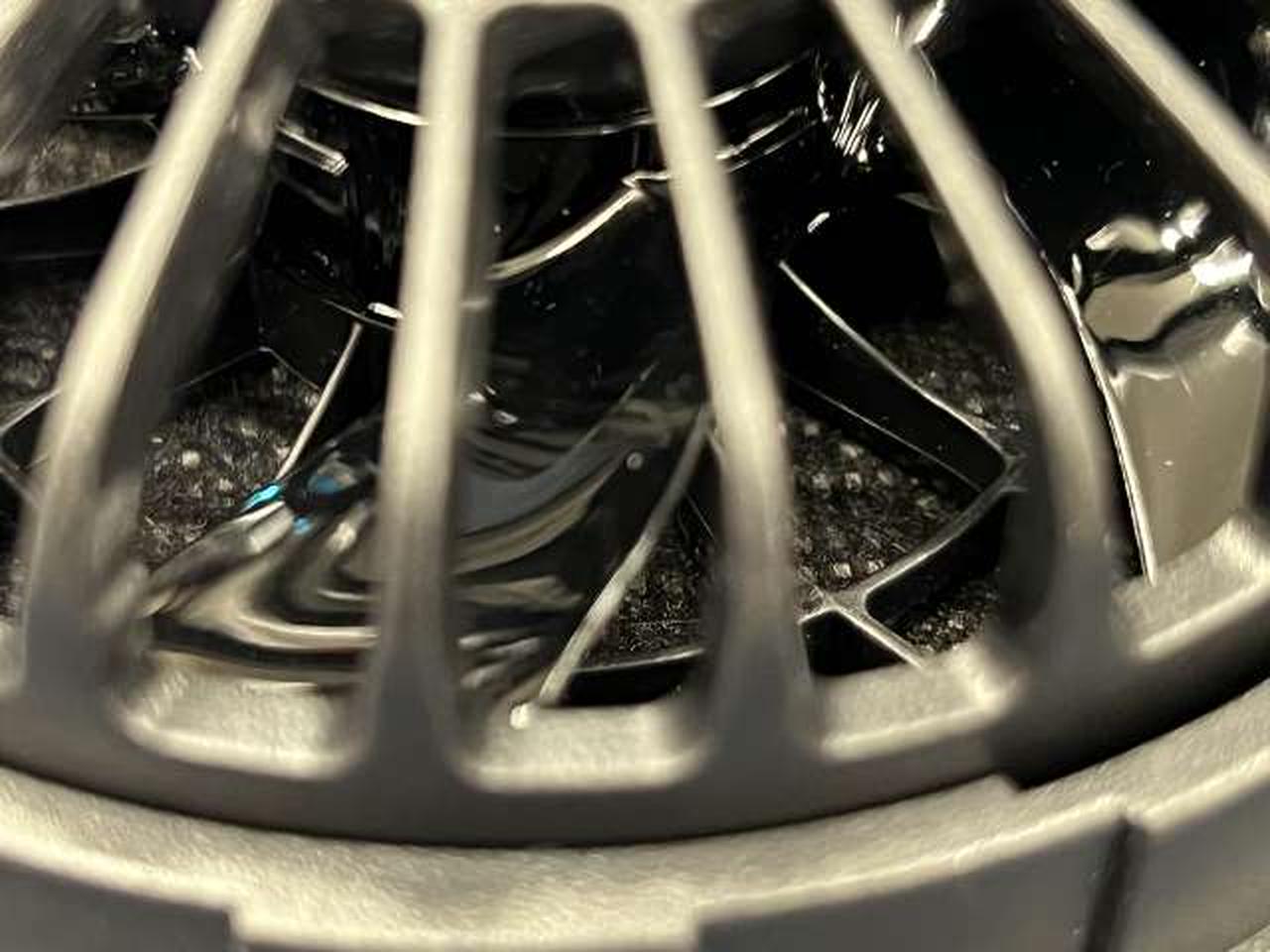 使用感の見られない美品です。