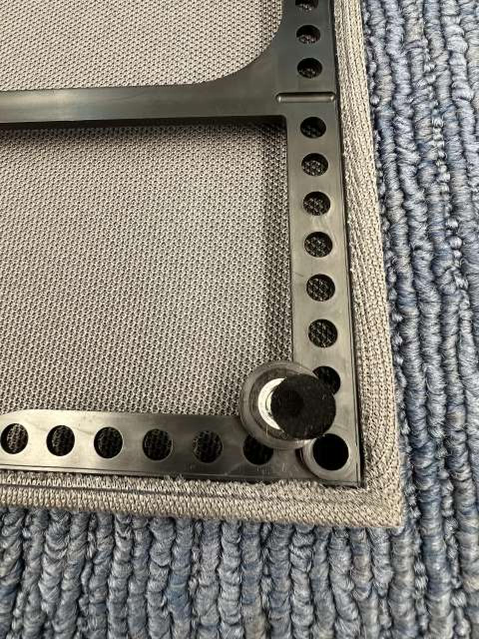 保護材ズレています。