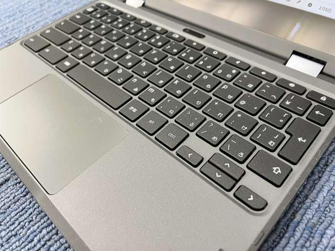 テカリ等の使用感は見られません。