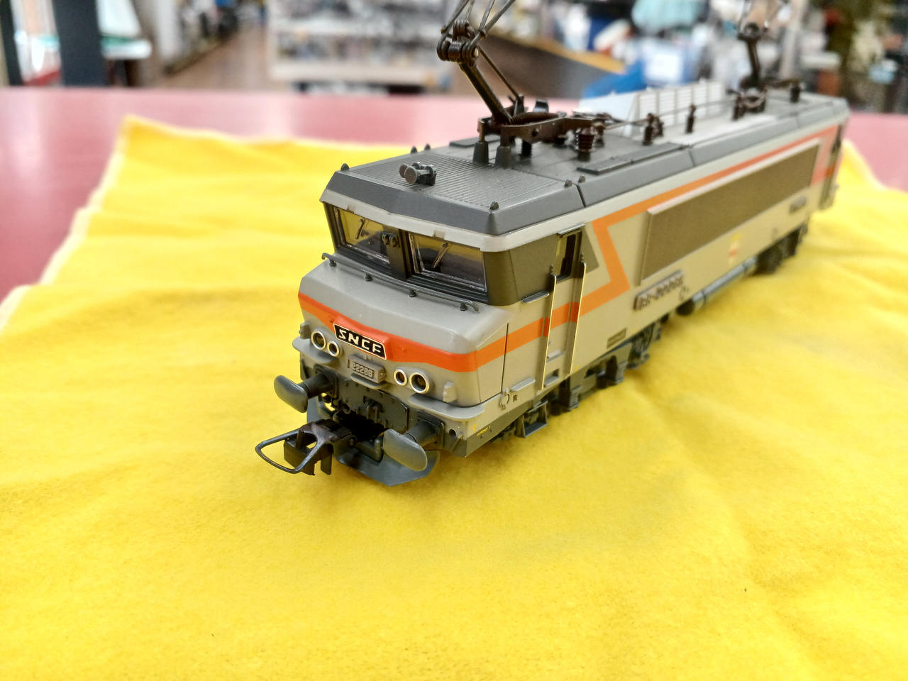Roco HOゲージ 電気機関車 43480 fcJSpdQ4g88kSFdz26GFZn.jpg@jpg