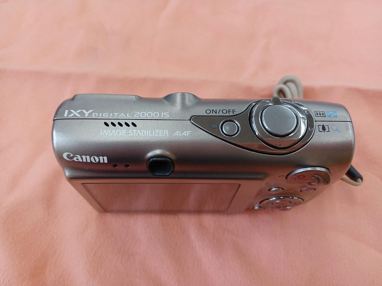 デジカメ　キャノン Amazon | Canon デジタルカメラ IXY 180 シルバー 光学8倍ズーム