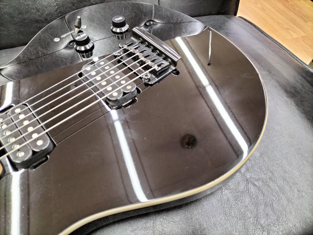 SHUSE直筆サイン入りギター　激レア！！！ EDWARDS E-CS-140 Classic Crying Star SYU Signature Model