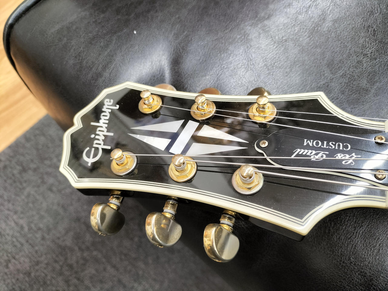 1993年製 Epiphone Les Paul Custom エピフォン Epiphone Les Paul Custom Alpine White Korea 1993 – Topshelf