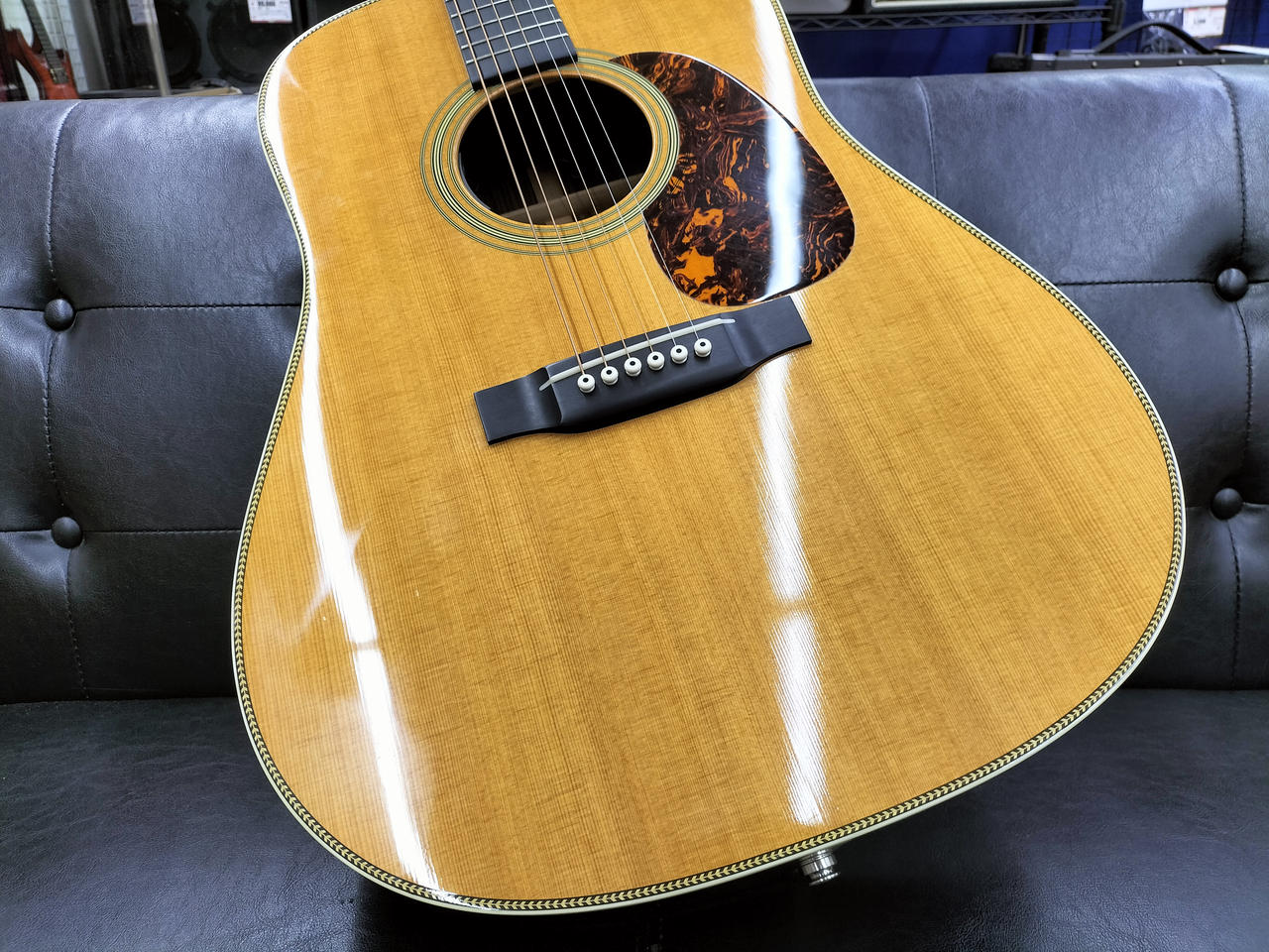 Martin HD-28V 2020年製 純正ハードケース付 USEDギター】Martinからレンジは広く、音域バランスの良いHD-28V