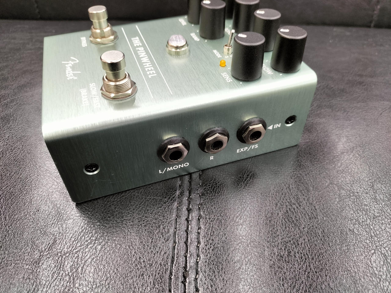 （美品）FENDER The Pinwheel エフェクター Amazon.com: Fender The Pinwheel Rotary Speaker Emulator