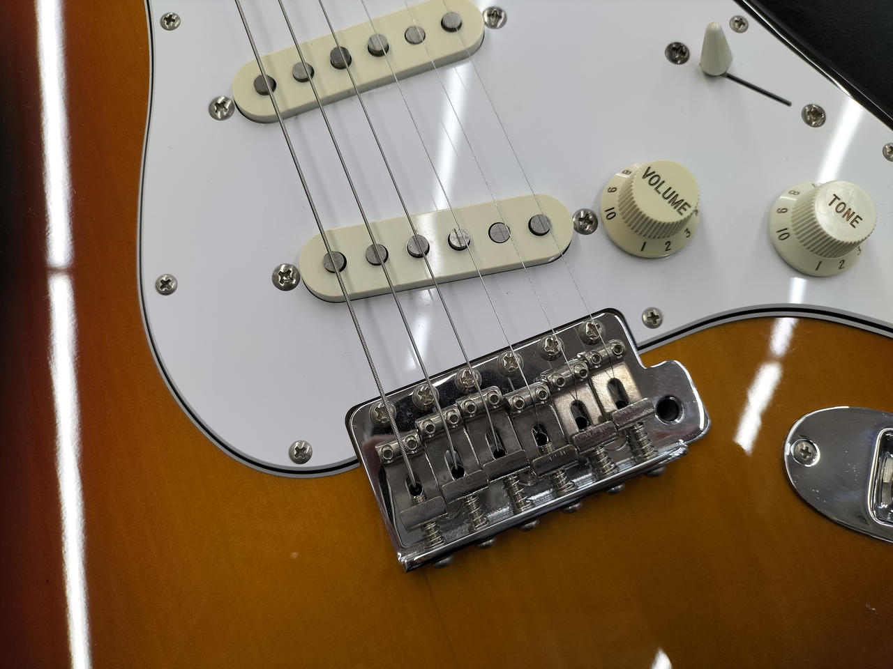 FgN エレキギター JST-5R 2013年製 ソフトケース付属 楽天市場】【送料無料】FUJIGEN(FGN) / JST-5R 3TS【中古