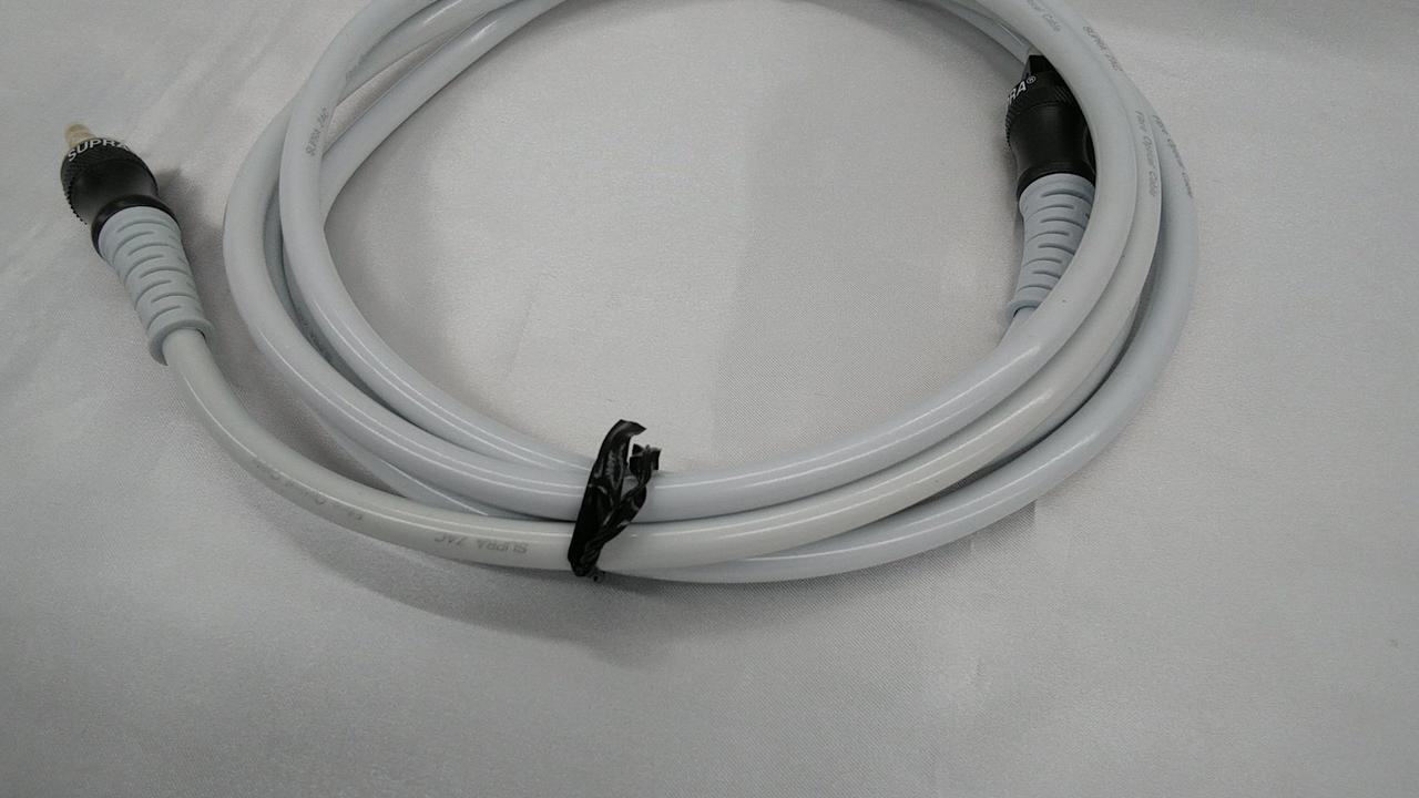 ケーブルに変色箇所あり