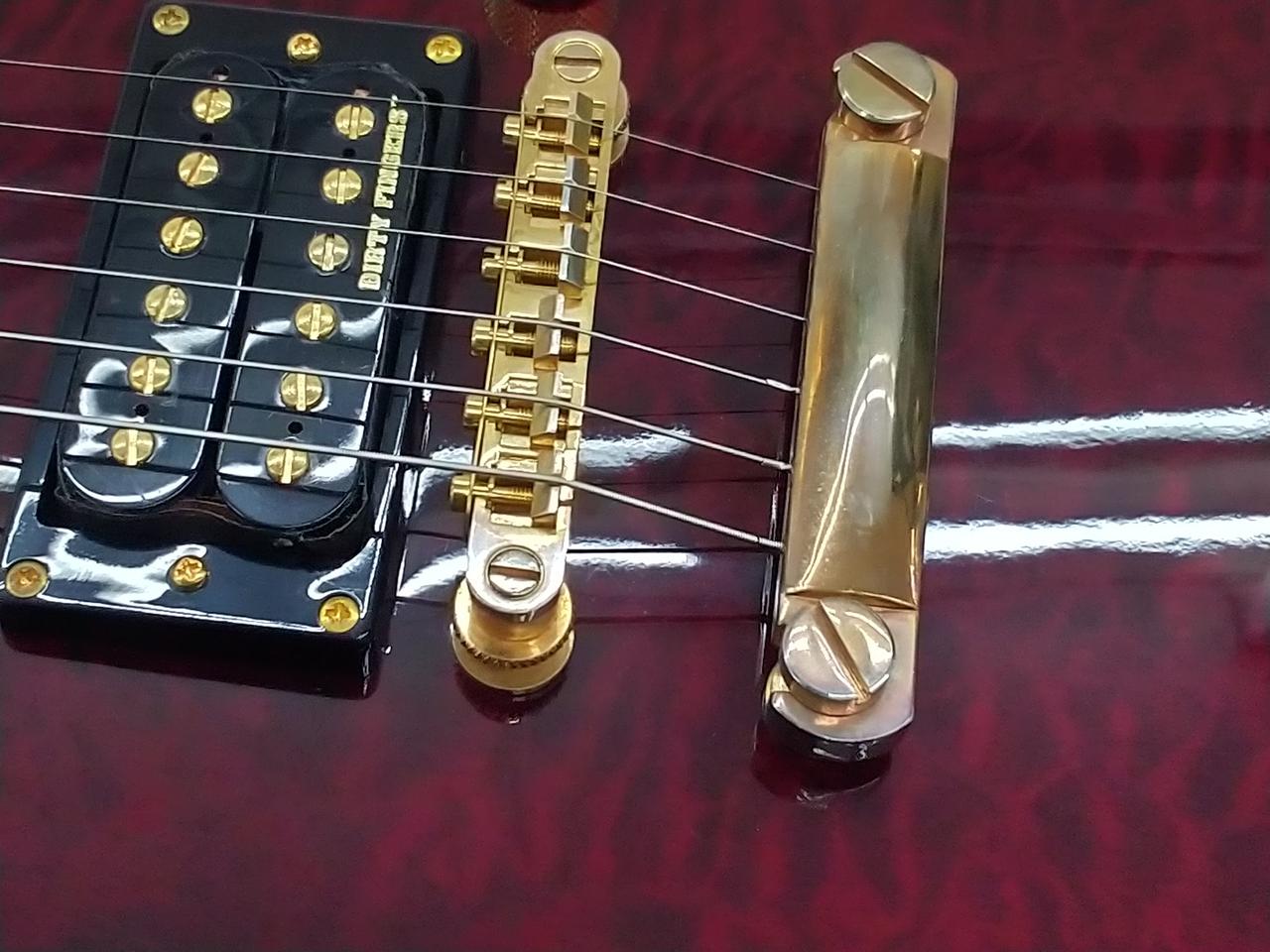 金属部分にくすみあり