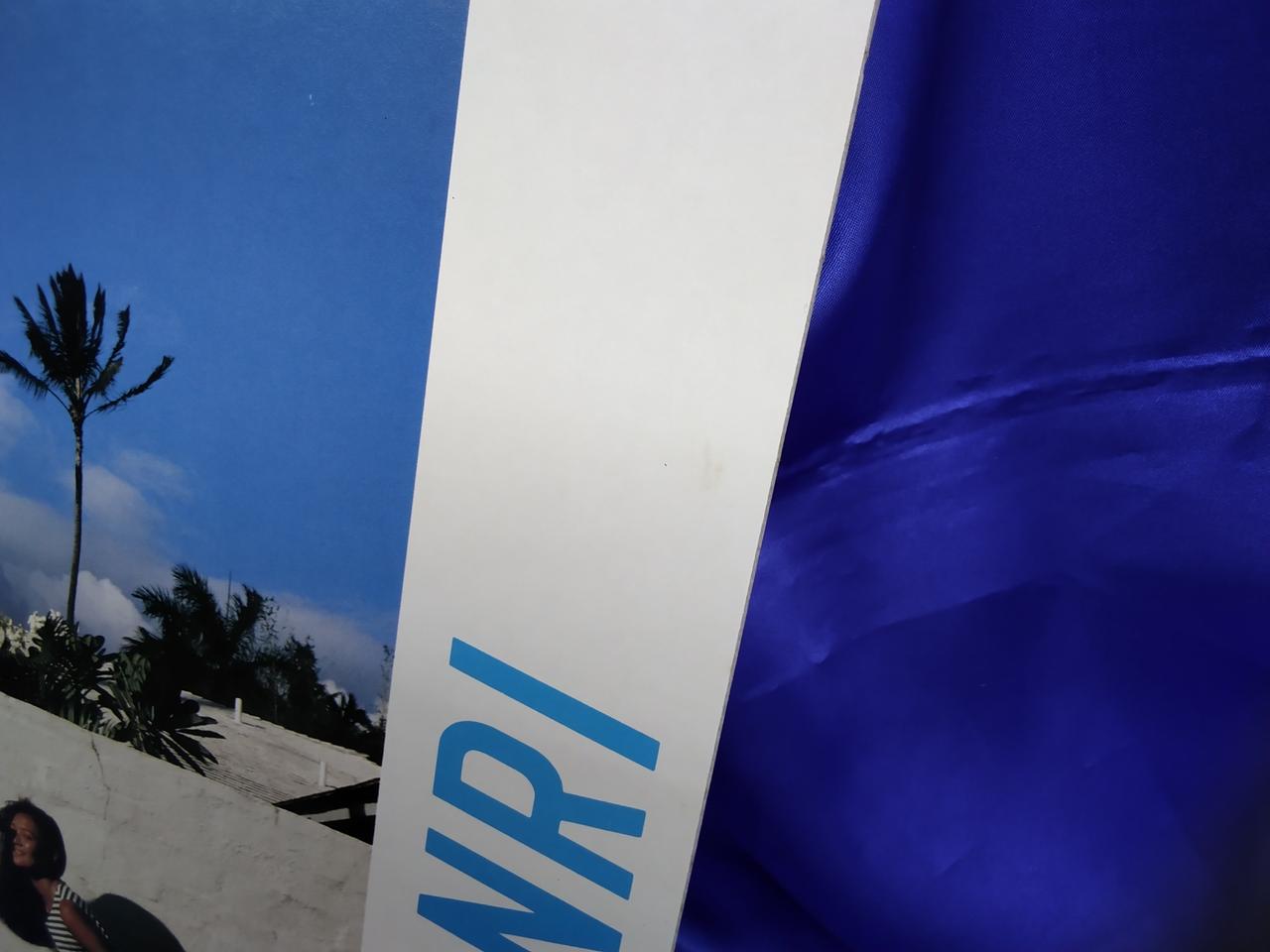 ジャケットに軽微なヨゴレあり