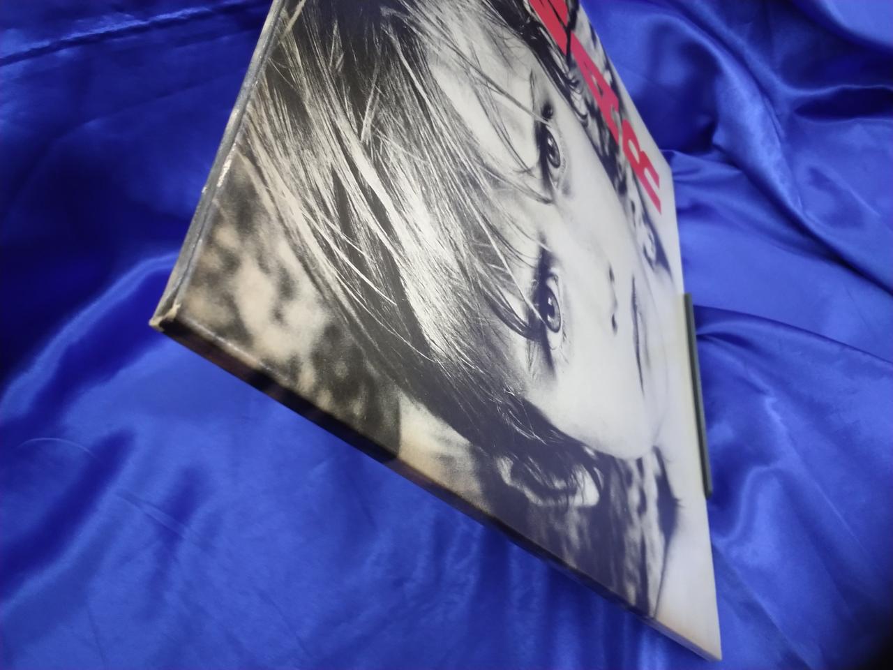 ジャケットに軽微なヨゴレ、ヤケあり