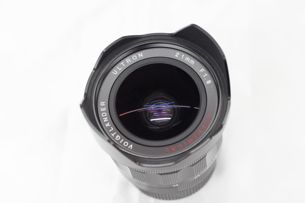 目立つキズやカビ、曇りはありません