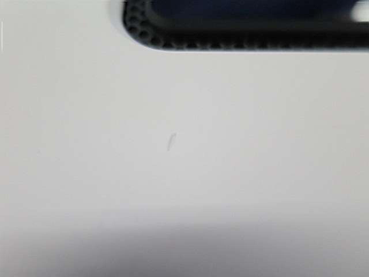 小さい打痕あり