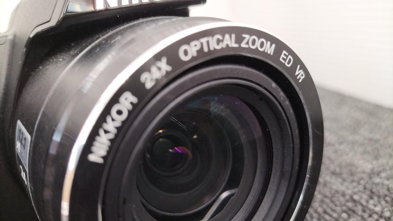 レンズ 中央付近にカビ あり