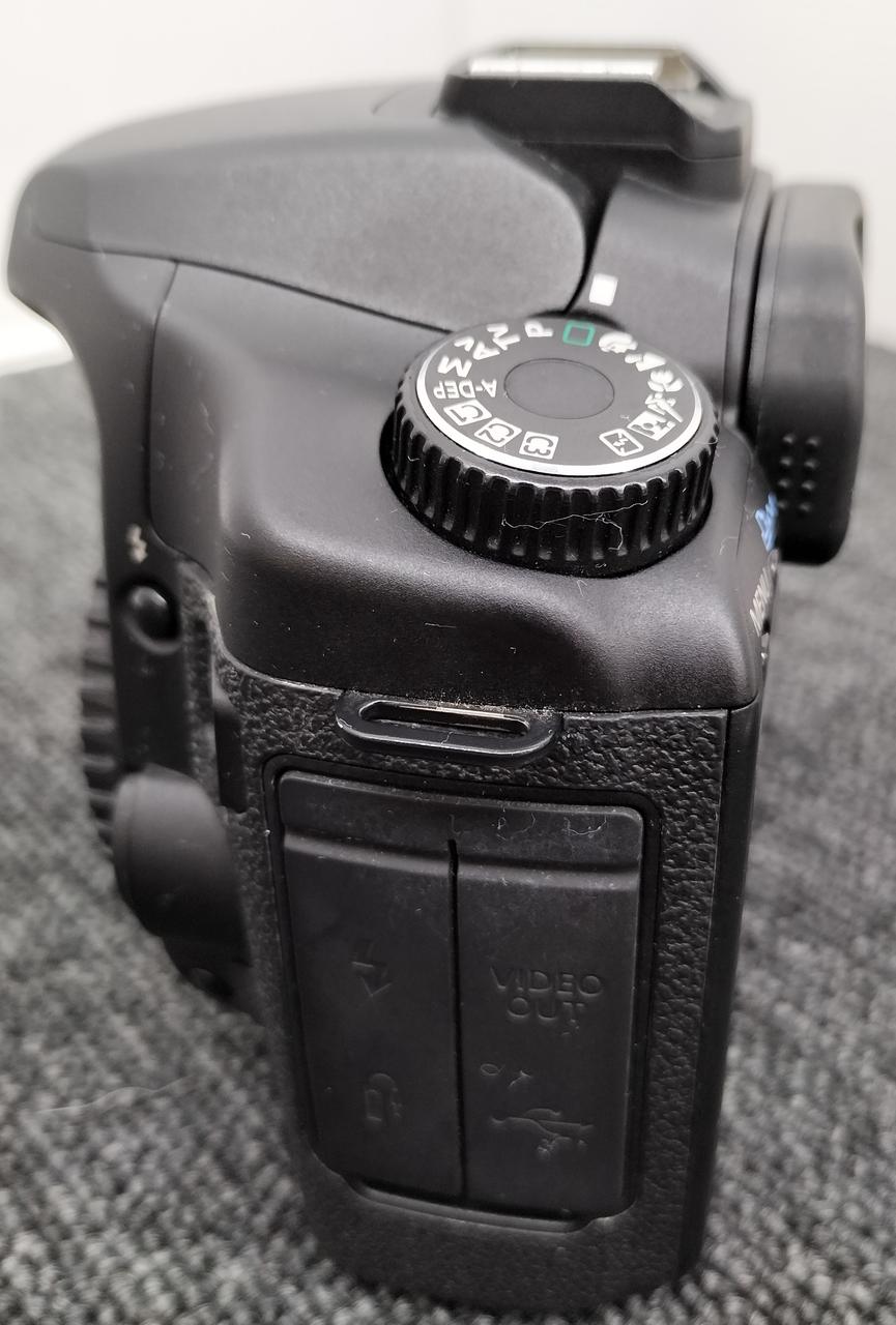 Canon　A-1 MFカメラ　ボディ　割と綺麗 Canon A-1 MFカメラ ボディ 割と綺麗 逆光でセンサーが溶けない撮影