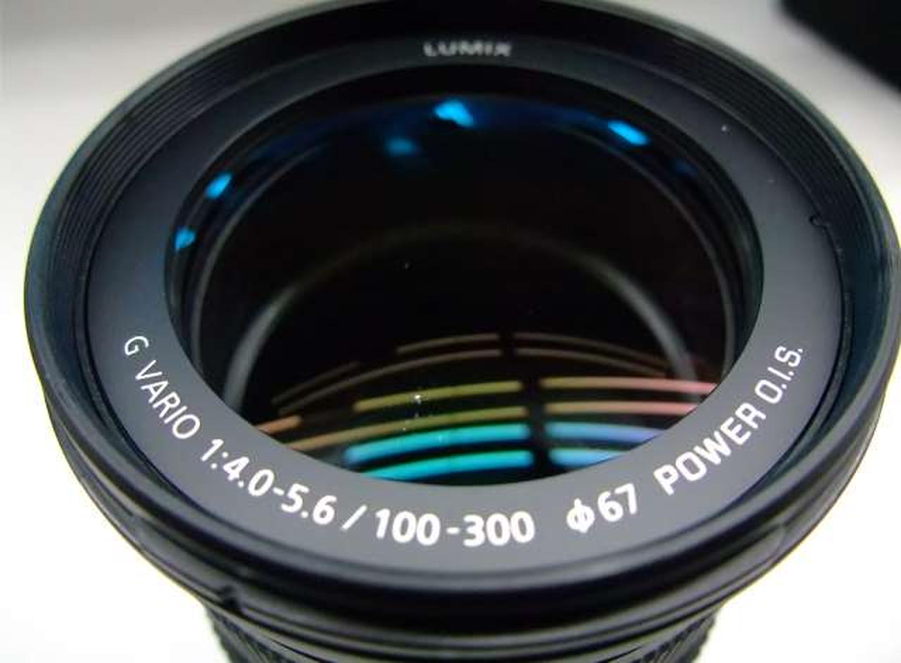 レンズ内ほこり混入