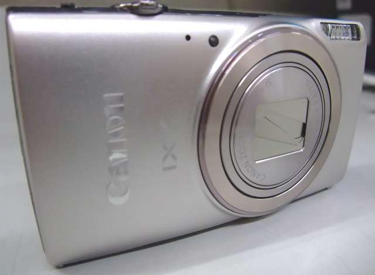 Canon IXY650 シルバー 使用回数は少ないです。