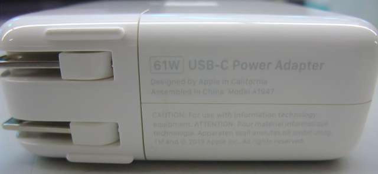 ６１W電源アダプタ-使用