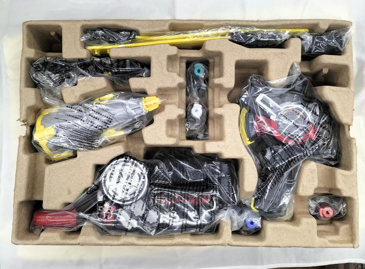 BANDAI - 【ほぼ定価】仮面ライダー ビルド スペシャルなりきりセット バンダイ(BANDAI)|DX仮面ライダービルド スペシャルなりきり