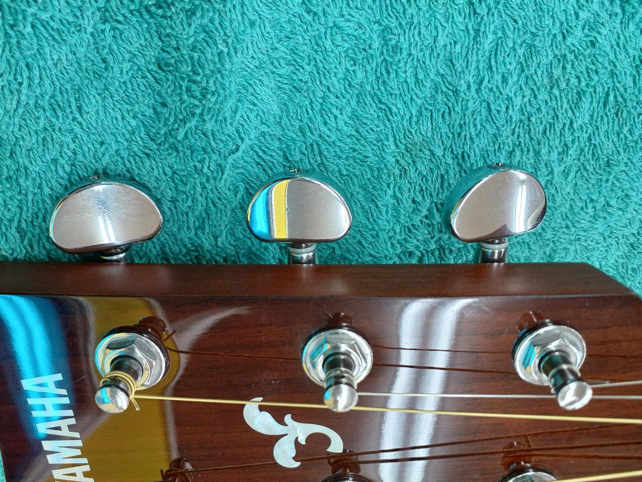 3弦ペグの白いワッシャー部品欠品