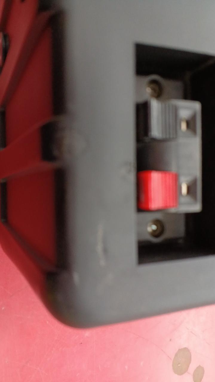 キズ多めです。