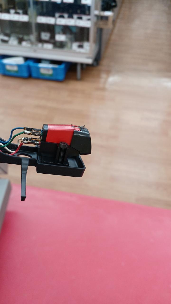 カートリッジは
消耗品扱いです。