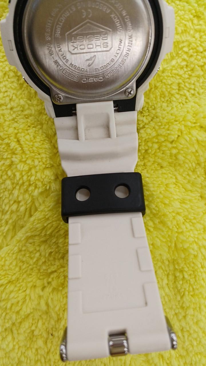 ベルトは少し
黒ずみあります