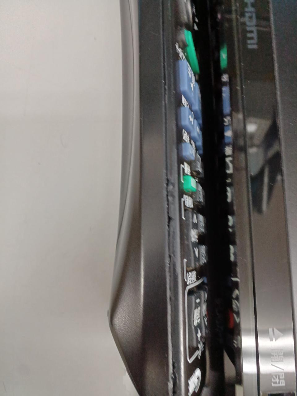 リモコン
キズ多めです。