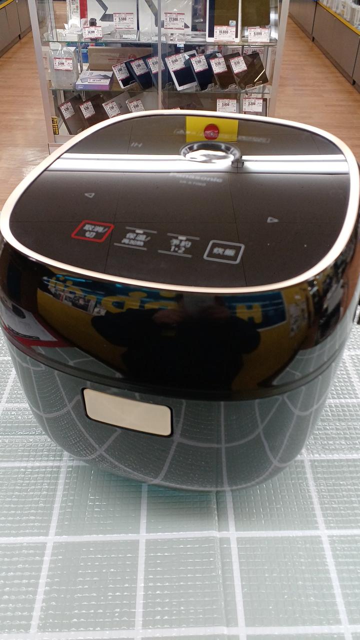 現状渡しの中古品です
スリキズ多少あり