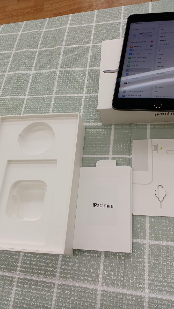 付属品は
こんな感じです。