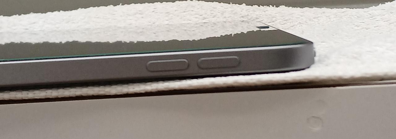 右側側面、音量部