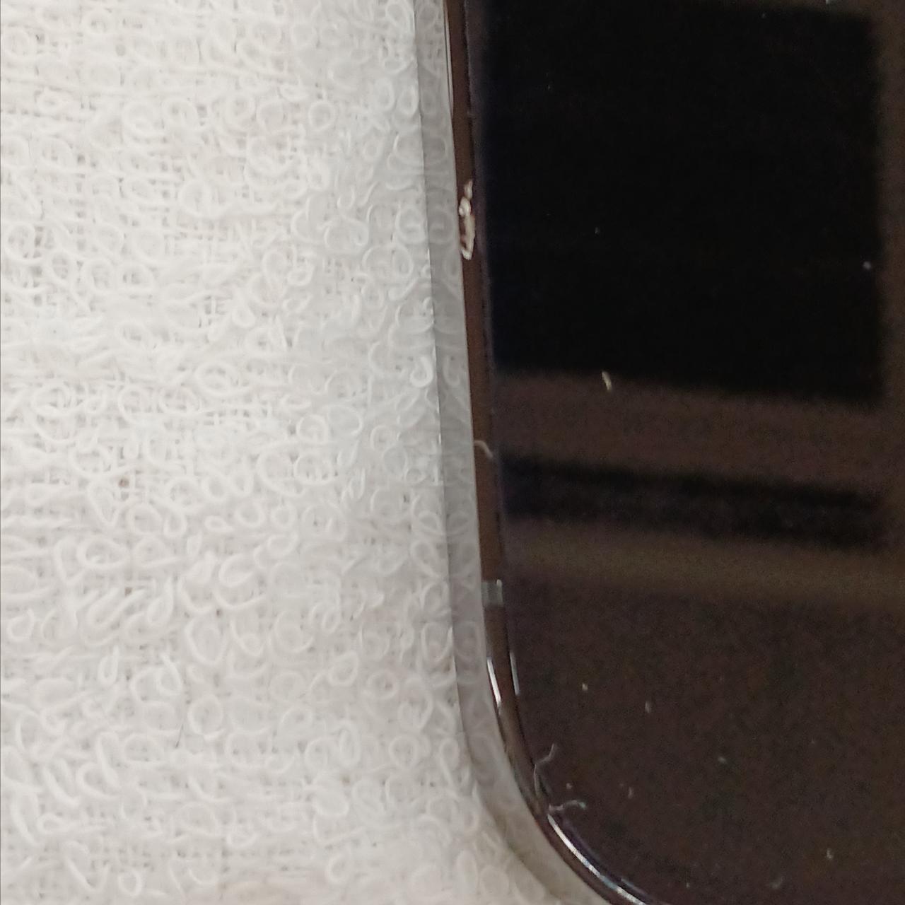 打痕のようなキズ