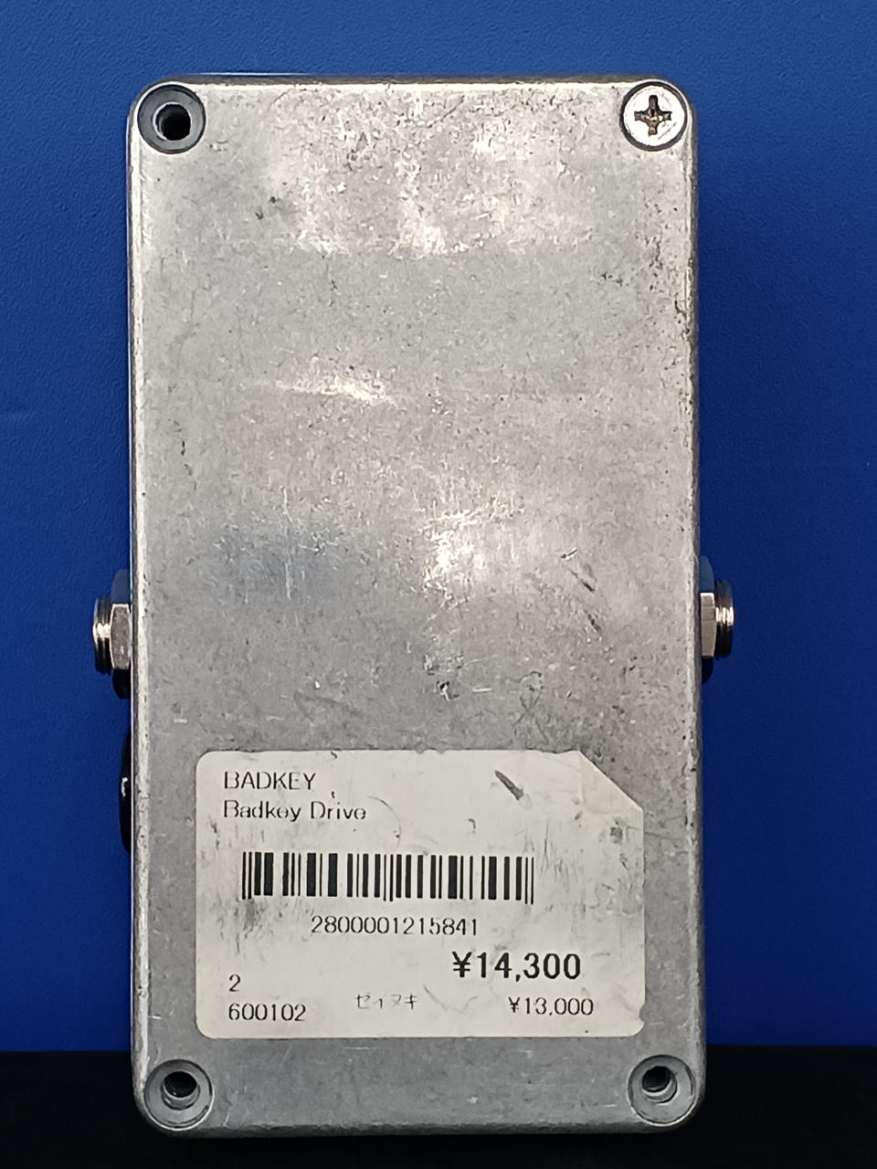 ※裏ブタのネジ３個欠品