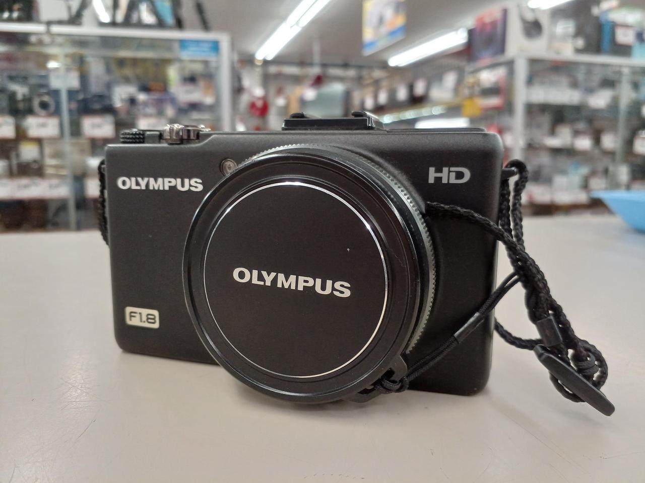 OLYMPUS　デジタルカメラ Amazon.com : Olympus XZ-1 10 MP Digital Camera with f1.8 Lens and