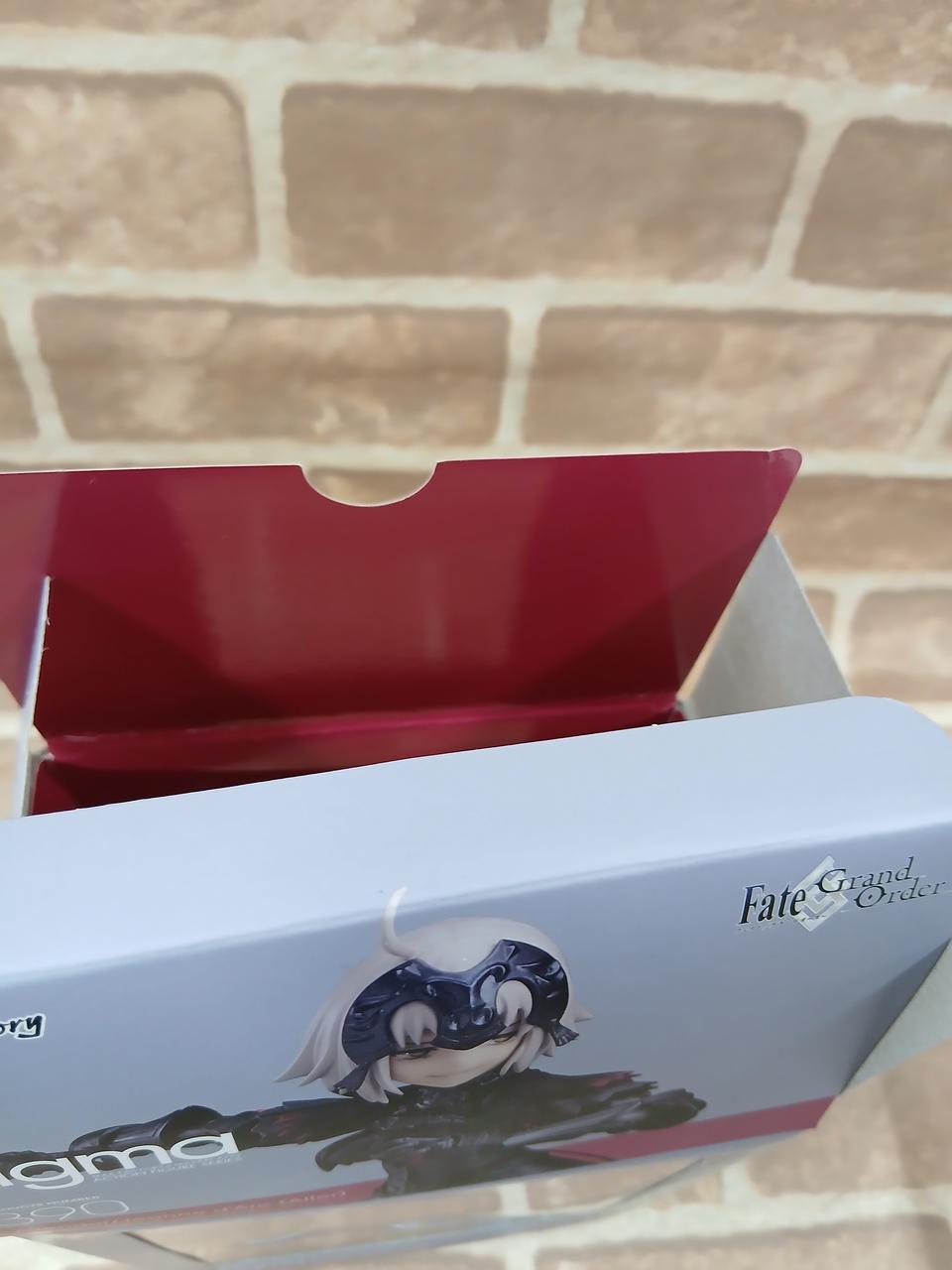 少し傷みがあります。