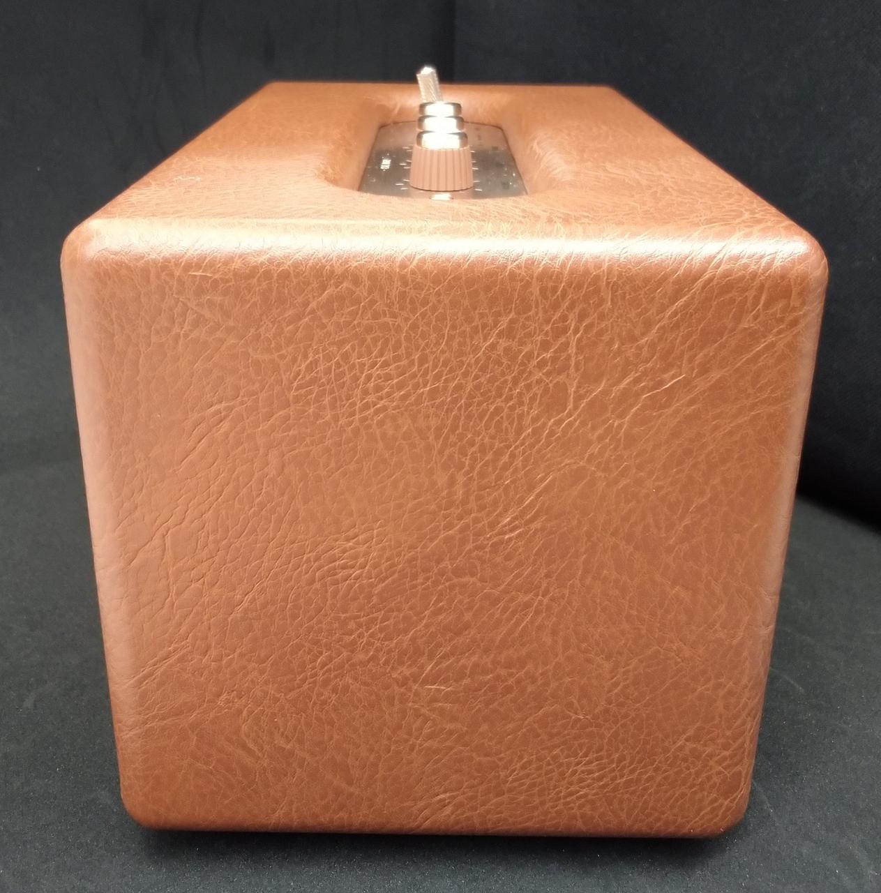 本体左側面の写真です。