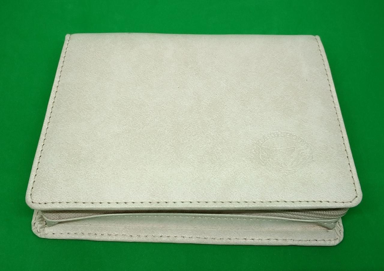 専用ケース付属してます。