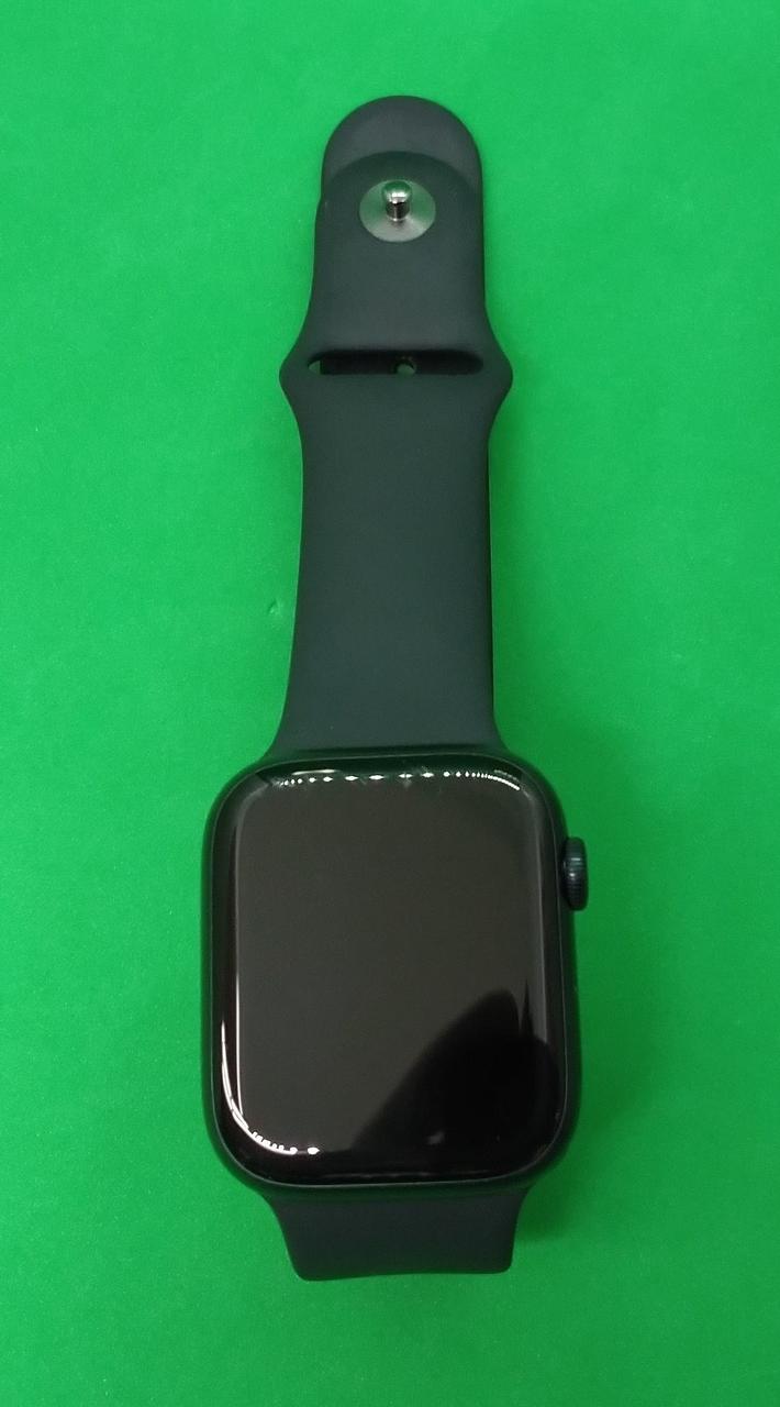 本体にバンドを装着した写真です。