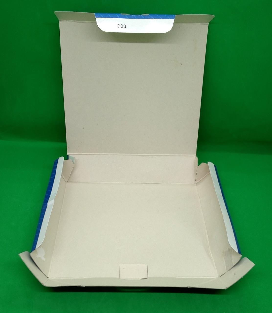 化粧箱内側にもヨゴレ・破れ見られます。