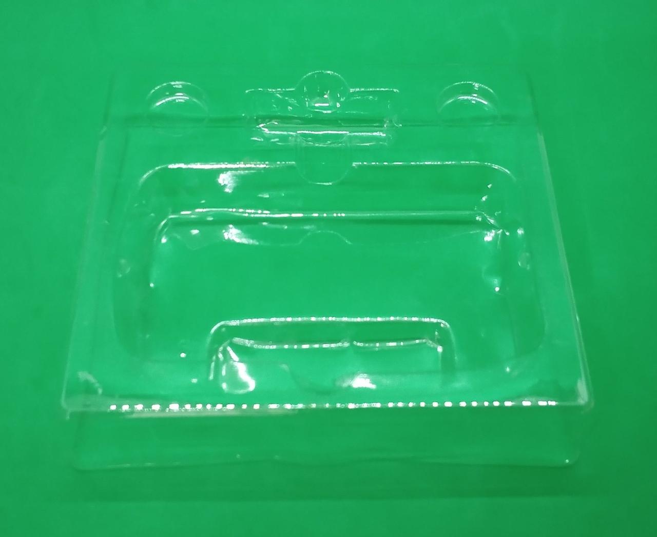 化粧箱の中のプラスチック部分です。