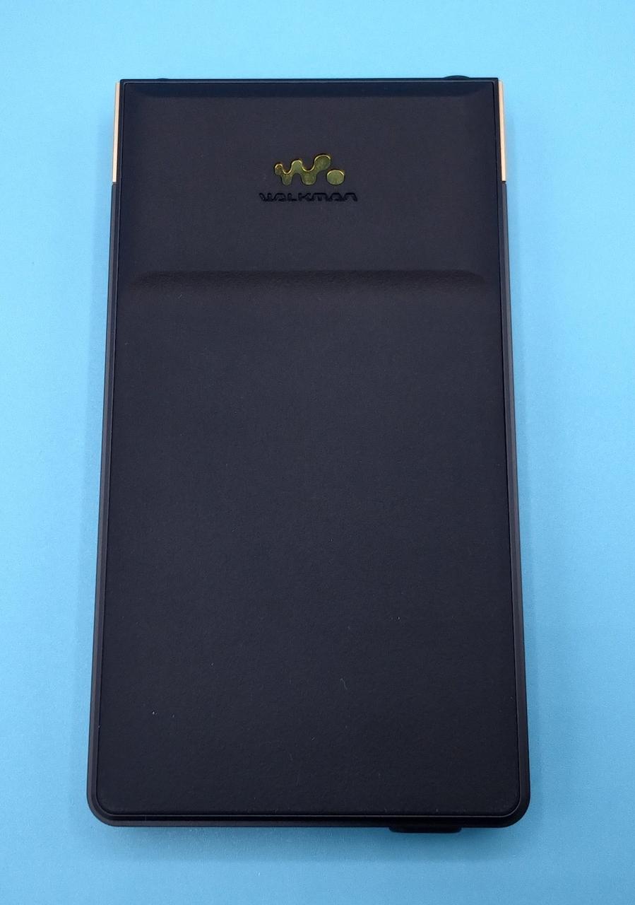 本体背面の写真です。