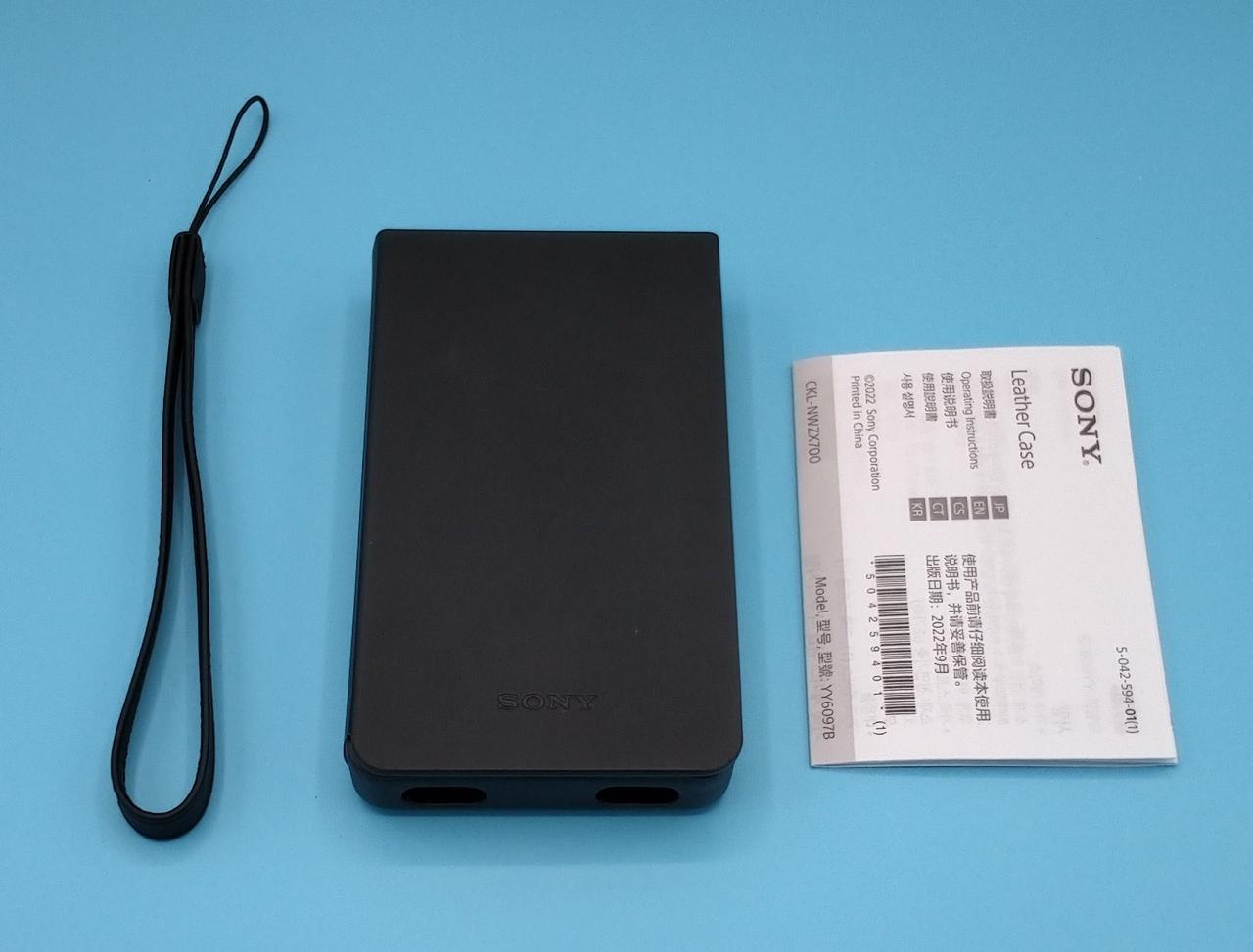 付属ケースです。キズ・使用感あります。