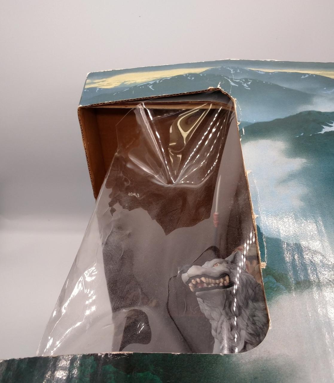 正面のブリスター取れかかっています