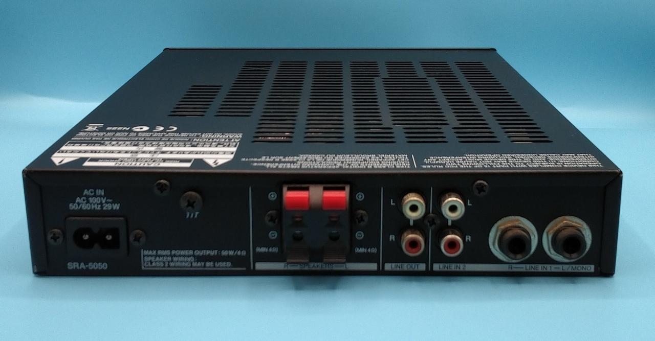 本体背面の各種端子です。