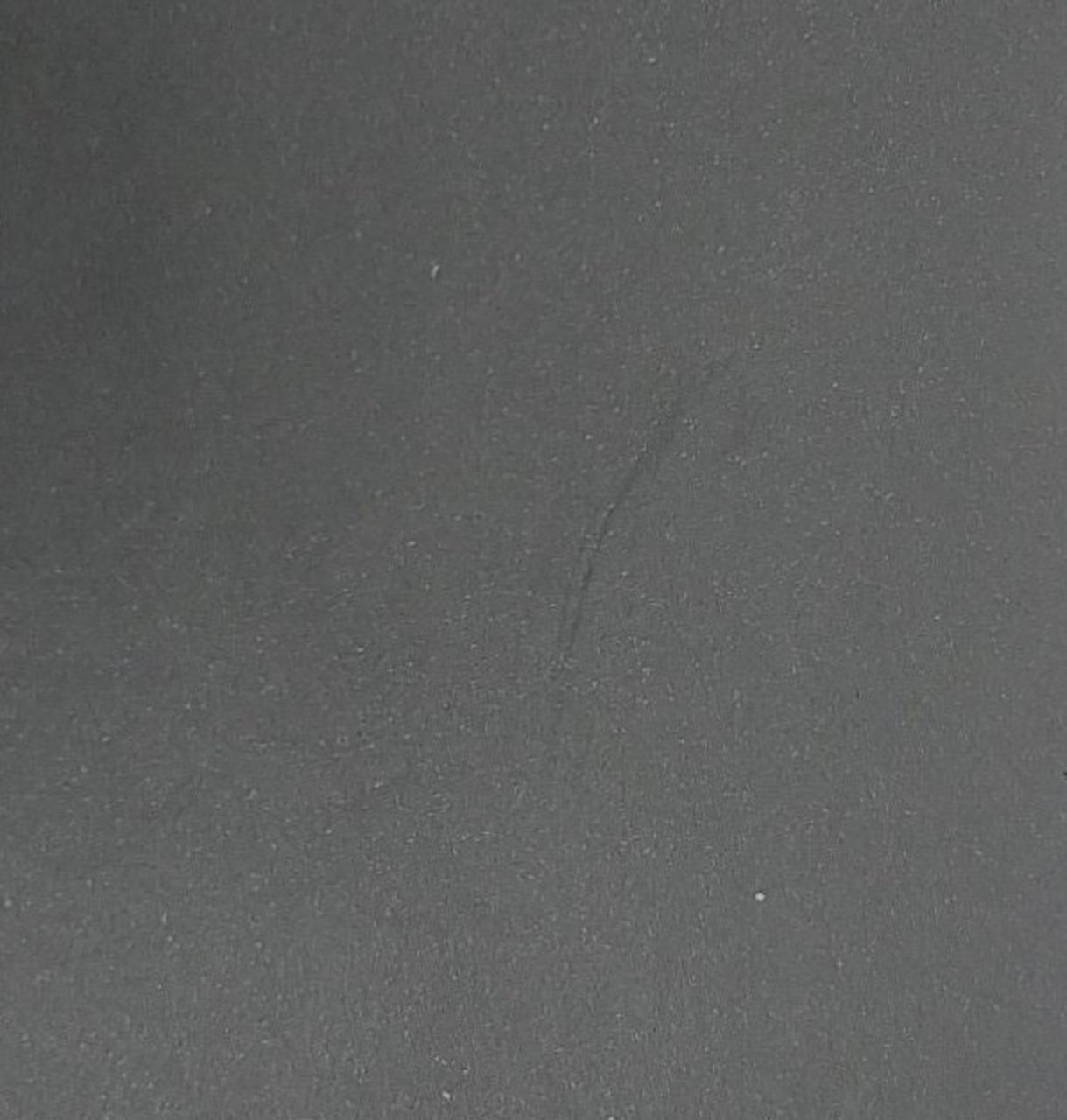 箱下部凹み傷あります